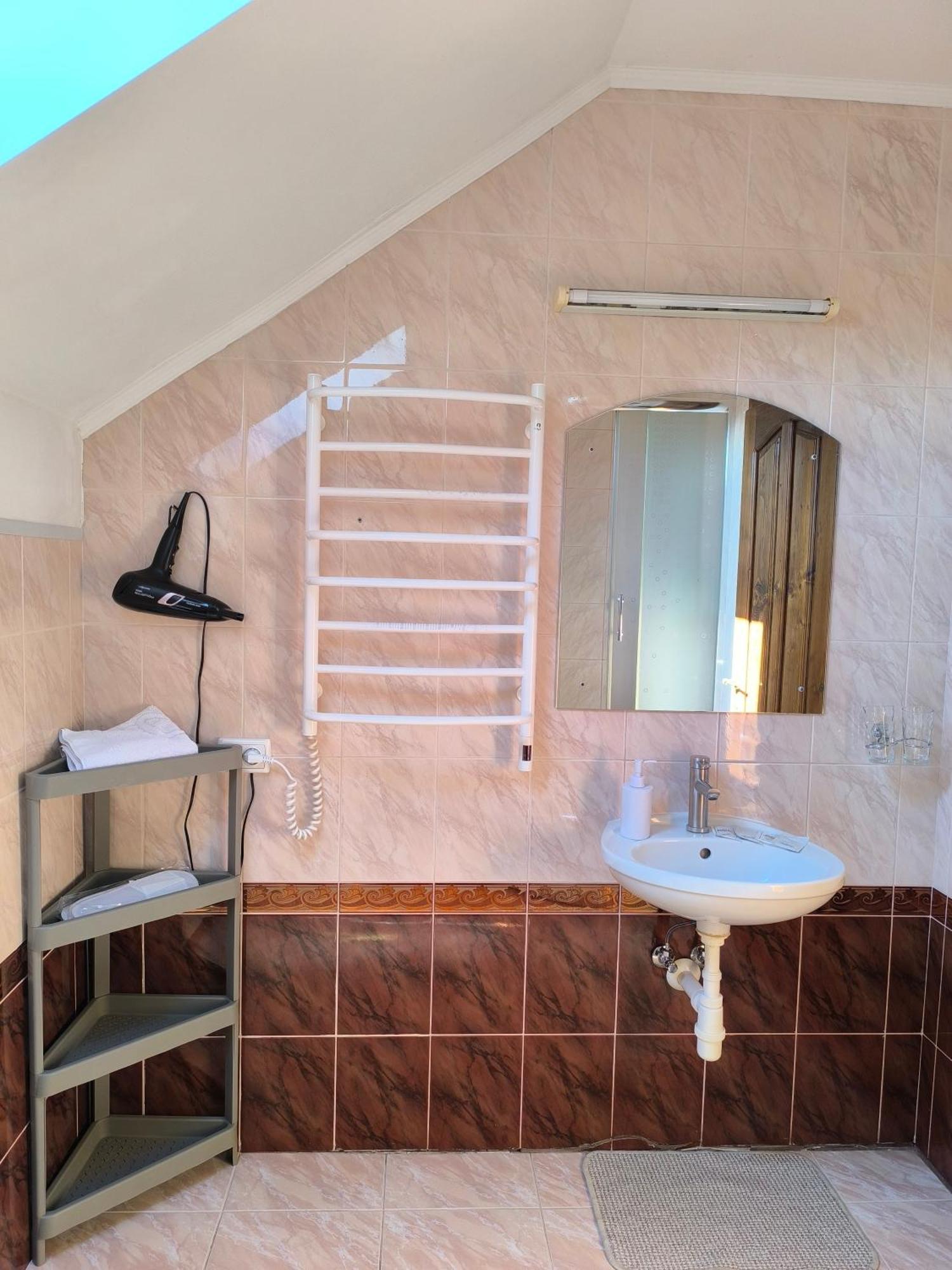 Hotel Delfin Muncaci Cameră foto